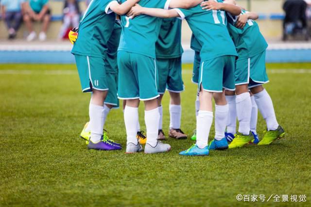 官方：AC米兰与莱奥续约至2028年 解约金1.75亿