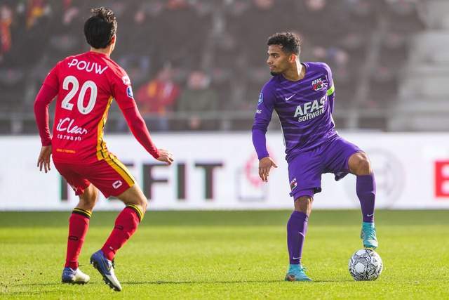 汤神首秀砍下22分独行侠胜马刺 绿军大胜奇才